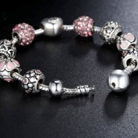 Elegant Silver Plated Charm Bracelet - Picture 4 of 6